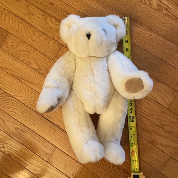 Vermont Teddy Bear, jointed, cream colored fur, blue eyes, in EUC - Picture 8 of 10